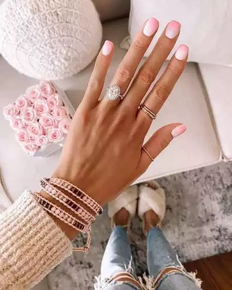 pink-and-white-ombre-nails-almond-40-1 Roz și alb ombre unghii migdale