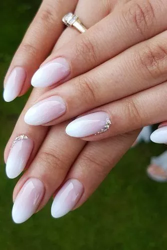 pink-and-white-ombre-wedding-nails-93_10-3 Unghii de nunta roz si alb ombre