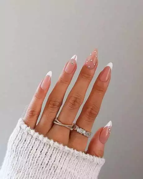 pink-and-white-tip-acrylic-nails-01_6-14 Unghii acrilice cu vârf roz și alb