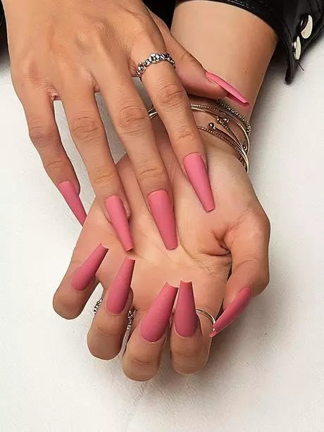 pink-coffin-nails-34_5-14 Unghii de sicriu roz