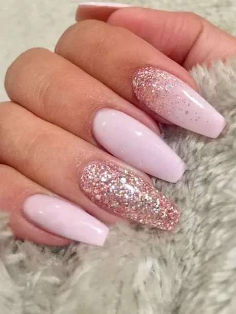 pink-glitter-nails-acrylic-91_10-2 Unghii roz sclipici acrilice
