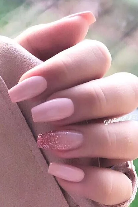 pink-glitter-nails-acrylic-91_8-17 Unghii roz sclipici acrilice