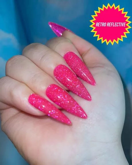 pink-glitter-stiletto-nails-21-1 Unghii stiletto cu sclipici roz
