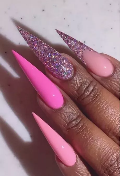 pink-glitter-stiletto-nails-21_2-6 Unghii stiletto cu sclipici roz