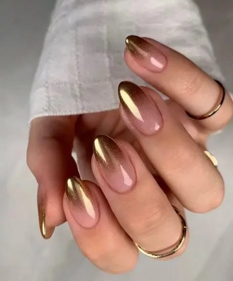 pink-gold-ombre-nails-46_14-8 Unghii Ombre din aur roz