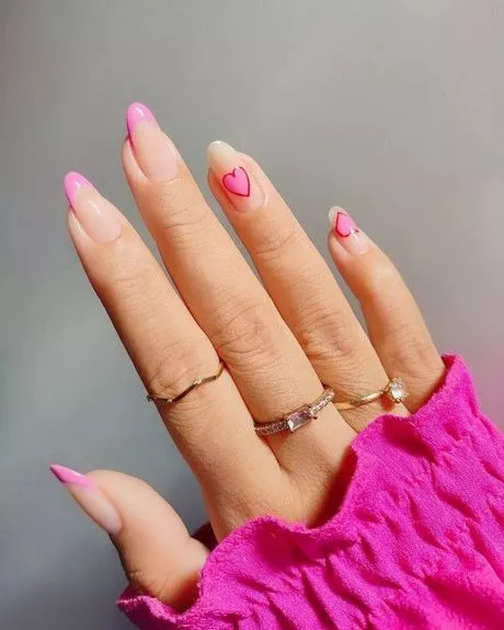 pink-heart-nail-designs-48_4-12 Modele de unghii cu inimă roz