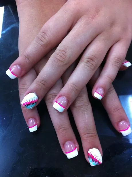 pink-line-nail-designs-34_20-12 Modele de unghii cu linie roz