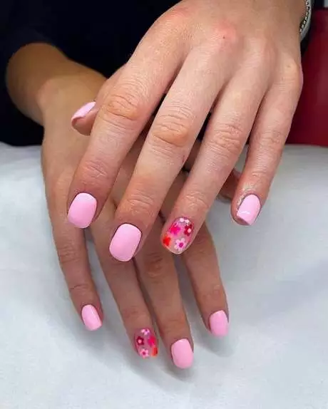 pink-nail-designs-with-flowers-83_13-6 Modele de unghii roz cu flori