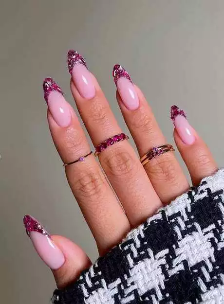 pink-nail-designs-with-flowers-83_3-11 Modele de unghii roz cu flori