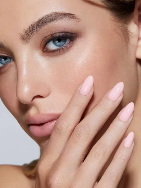 pink-nails-almond-34-2 Unghii roz migdale