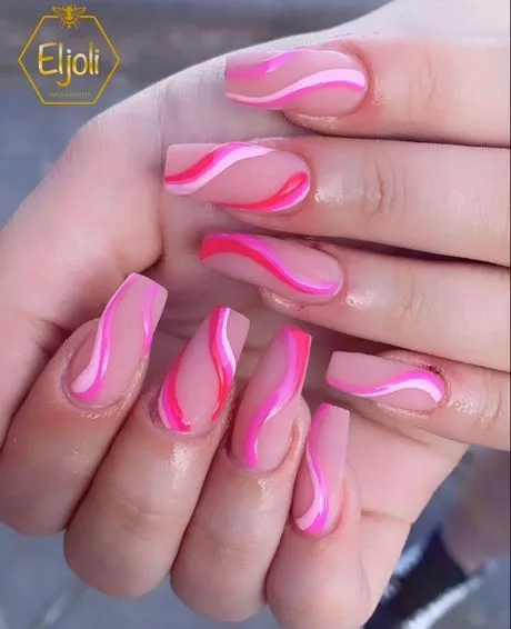 pink-nails-with-swirls-81_6-14 Unghii roz cu vârtejuri