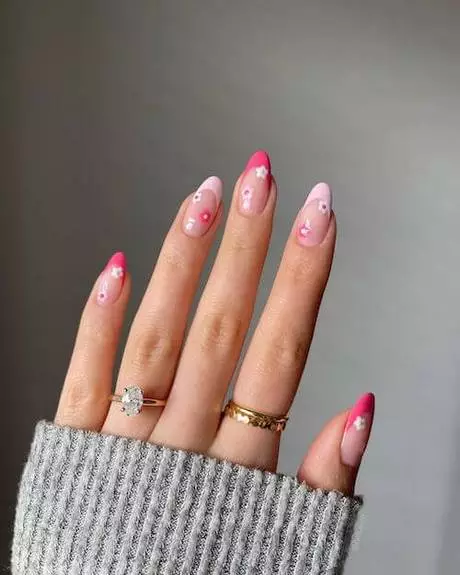 pink-nails-with-white-54_11-4 Unghii roz cu alb