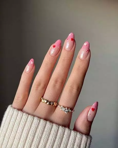 pink-nails-with-white-54_5-15 Unghii roz cu alb