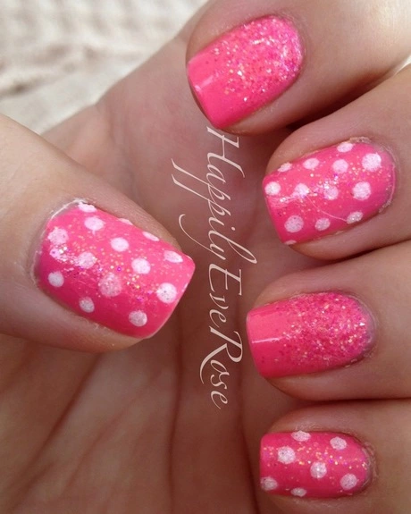 pink-polka-dot-nails-87_10-2 Unghii roz cu buline