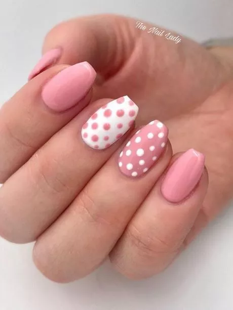 pink-polka-dot-nails-87_12-4 Unghii roz cu buline