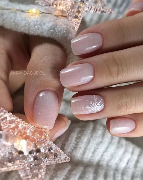 pink-snowflake-nails-90_7-15 Unghii roz cu fulgi de zăpadă