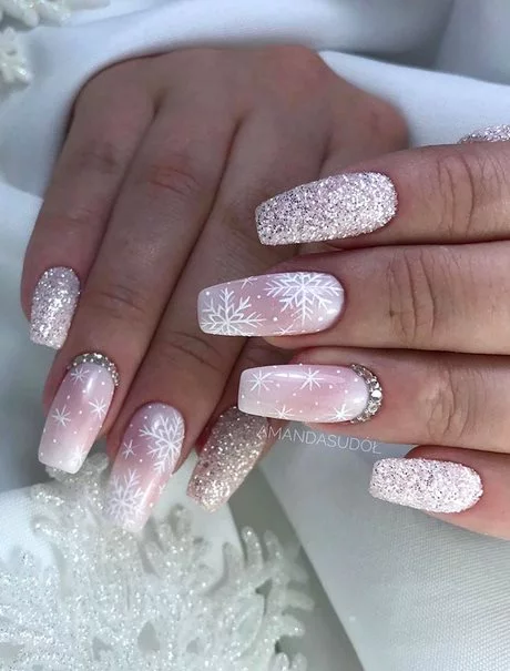 pink-snowflake-nails-90_8-16 Unghii roz cu fulgi de zăpadă