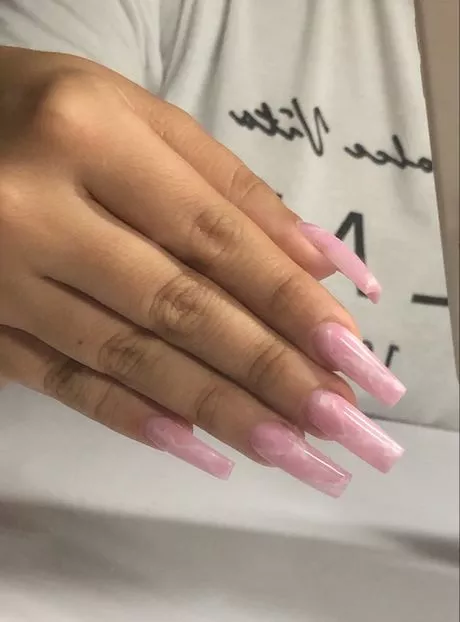 pink-tapered-square-nails-29_12-5 Unghii pătrate conice roz