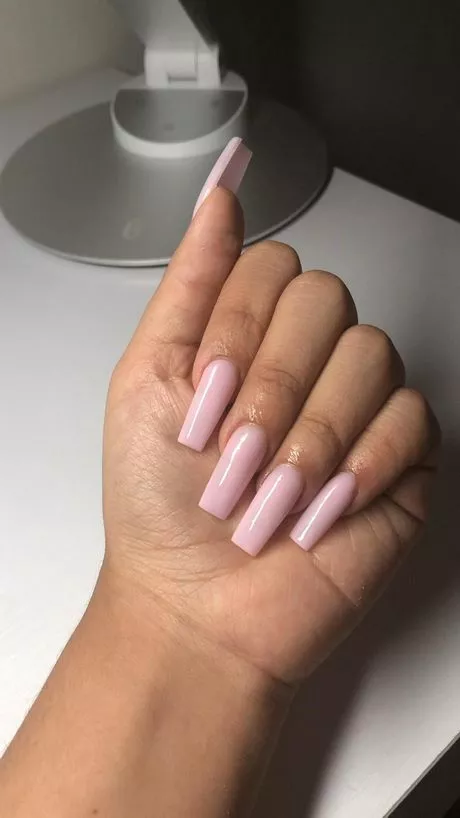 pink-tapered-square-nails-29_16-9 Unghii pătrate conice roz