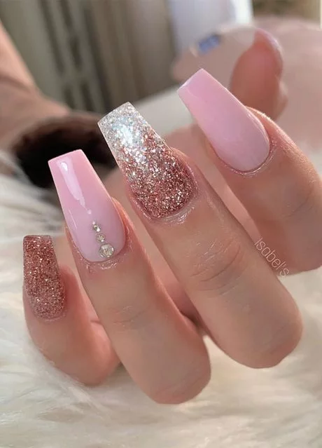 pink-wedding-nails-with-glitter-63_6-16 Unghii de nunta roz cu sclipici