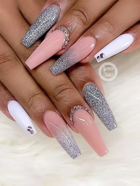 pink-white-silver-nails-22_6-15 Unghii roz alb argintiu