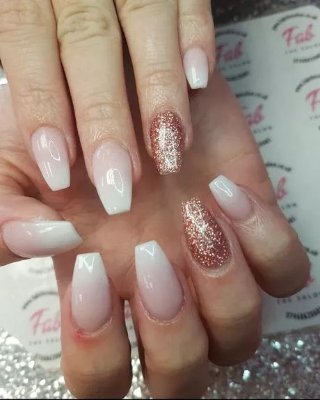 rose-gold-and-white-ombre-nails-10_3-14 Aur roz și unghii Ombre albe