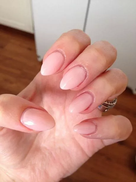 short-almond-pink-nails-98_11-4 Unghii scurte roz migdale