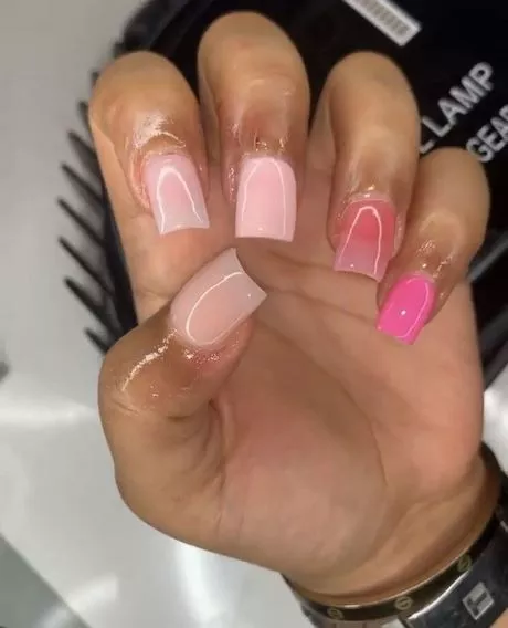 short-pink-nails-acrylic-06_14-7 Unghii scurte roz acrilice