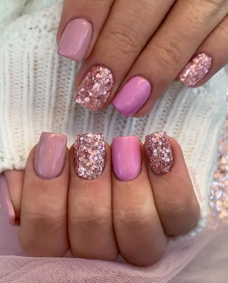short-pink-nails-with-glitter-79_7-14 Unghii scurte roz cu sclipici