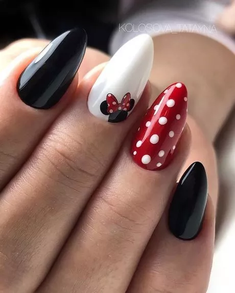 simple-mickey-mouse-nails-12_13-6 Unghii simple mickey mouse