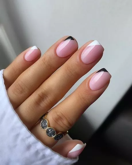 simple-pink-and-white-nails-98-1 Unghii simple roz și albe