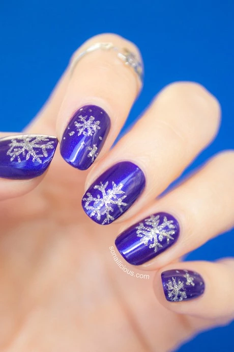snowflake-nail-tutorial-71_7-13 Tutorial de unghii cu fulgi de zăpadă