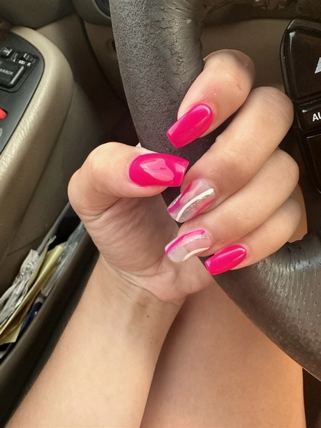 summer-hot-pink-nails-18_2-9 Unghii roz fierbinte de vară