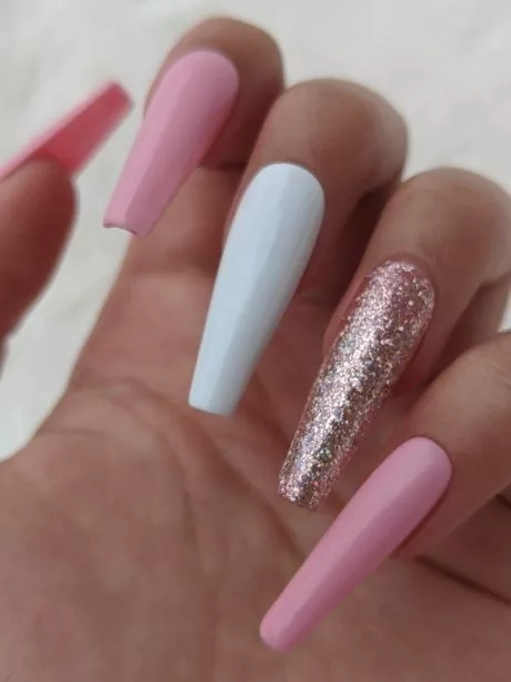 white-and-pink-acrylic-nails-85_8-18 Unghii acrilice albe și roz