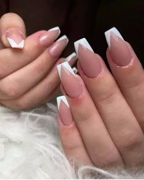 white-and-pink-coffin-nails-21-1 Unghii de sicriu alb și roz