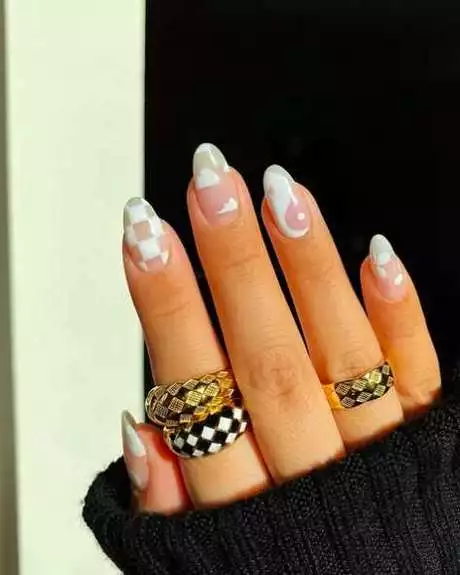 white-long-nails-designs-52_7-15 Modele de unghii lungi albe