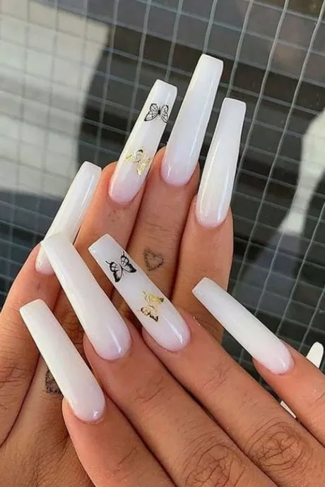white-long-nails-designs-52_8-16 Modele de unghii lungi albe