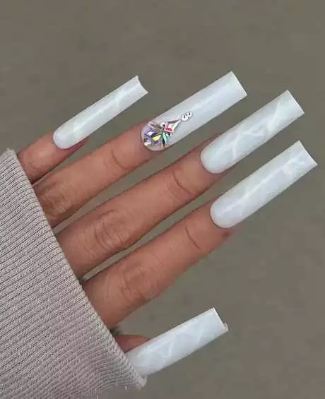 white-long-nails-with-diamonds-73_2-10 Unghii lungi albe cu diamante