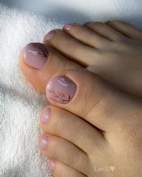 best-toenail-colors-for-spring-2022-30_4 Cele mai bune culori pentru unghiile de la picioare pentru primăvara anului 2022