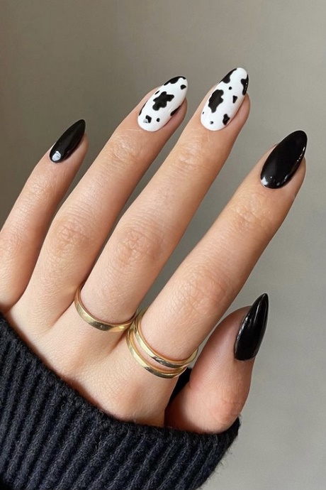 black-nail-designs-2022-51_10 Modele de unghii negre 2022