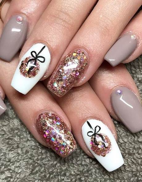 christmas-nail-ideas-2022-86_13 Idei de unghii de Crăciun 2022