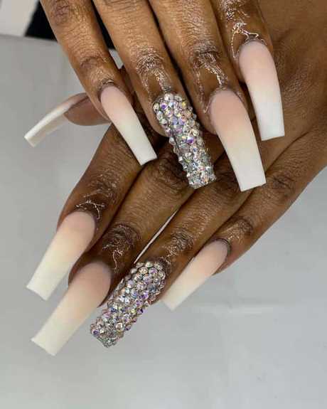 elegant-nail-designs-2022-50_13 Modele elegante de unghii 2022