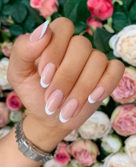 french-manicure-designs-2022-36_17 Modele de manichiură franceză 2022