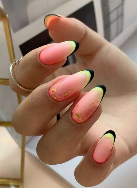 gold-nail-designs-2022-47_12 Modele de unghii de aur 2022