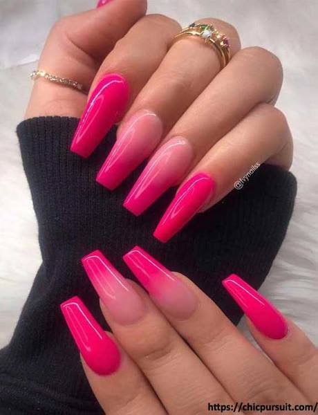 hot-pink-nail-designs-2022-35_5 Modele de unghii roz roz 2022