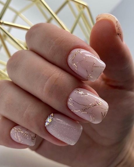 manicure-ideas-for-fall-2022-62_5 Idei de manichiură pentru toamna anului 2022