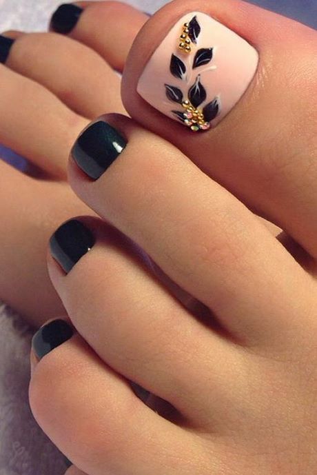 nail-designs-for-toes-2022-65_15 Modele de unghii pentru degetele de la picioare 2022