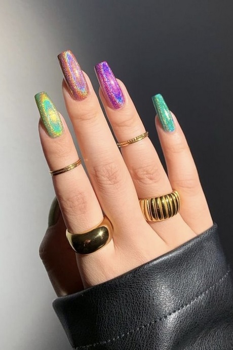 nail-shape-trends-2022-25 Tendințe în forma unghiilor 2022