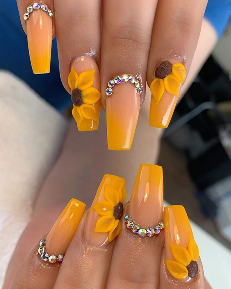 nails-ideas-2022-summer-97 Idei de unghii 2022 vara