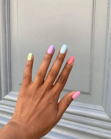 this-seasons-nail-colours-2022-38_6 Culorile unghiilor din acest sezon 2022